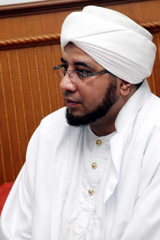 Al Habib Munzir bin Fuad Almusawa